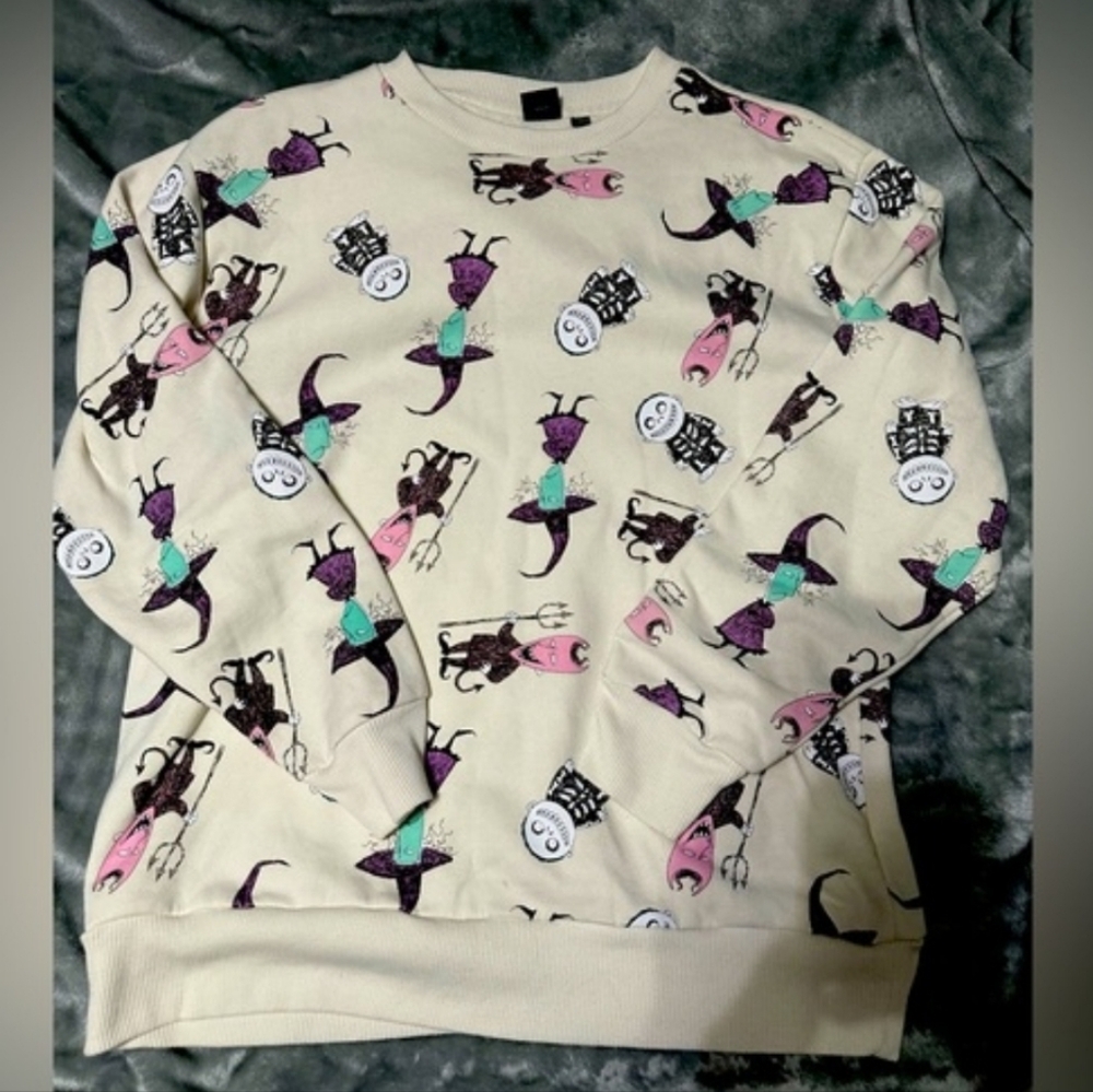 Disney | The Nightmare Before Christmas Cream Graphic Pullover